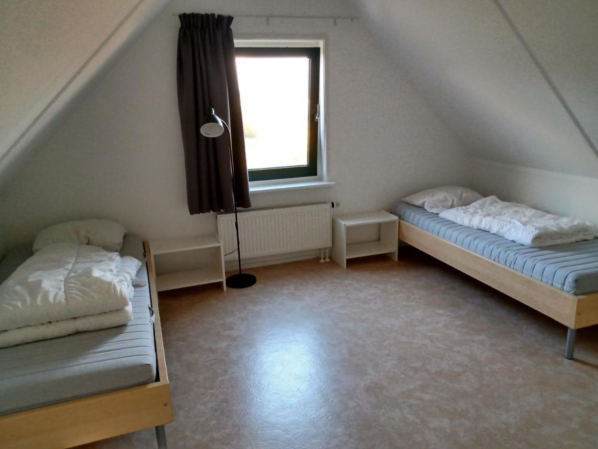 Wellnesshuis Met Hottub, Ligbad En Grote Tuin Villa Tzummarum Exteriör bild