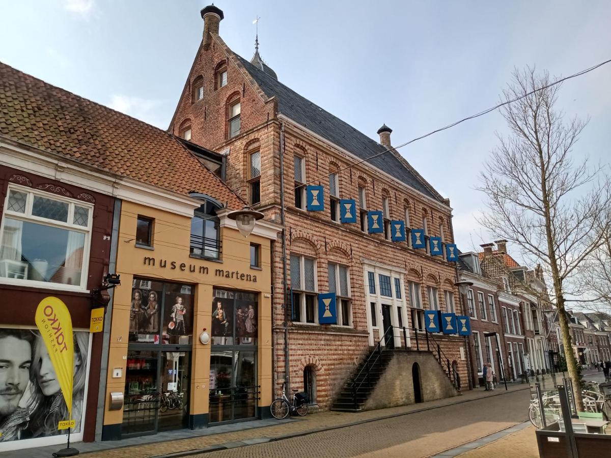 Wellnesshuis Met Hottub, Ligbad En Grote Tuin Villa Tzummarum Exteriör bild